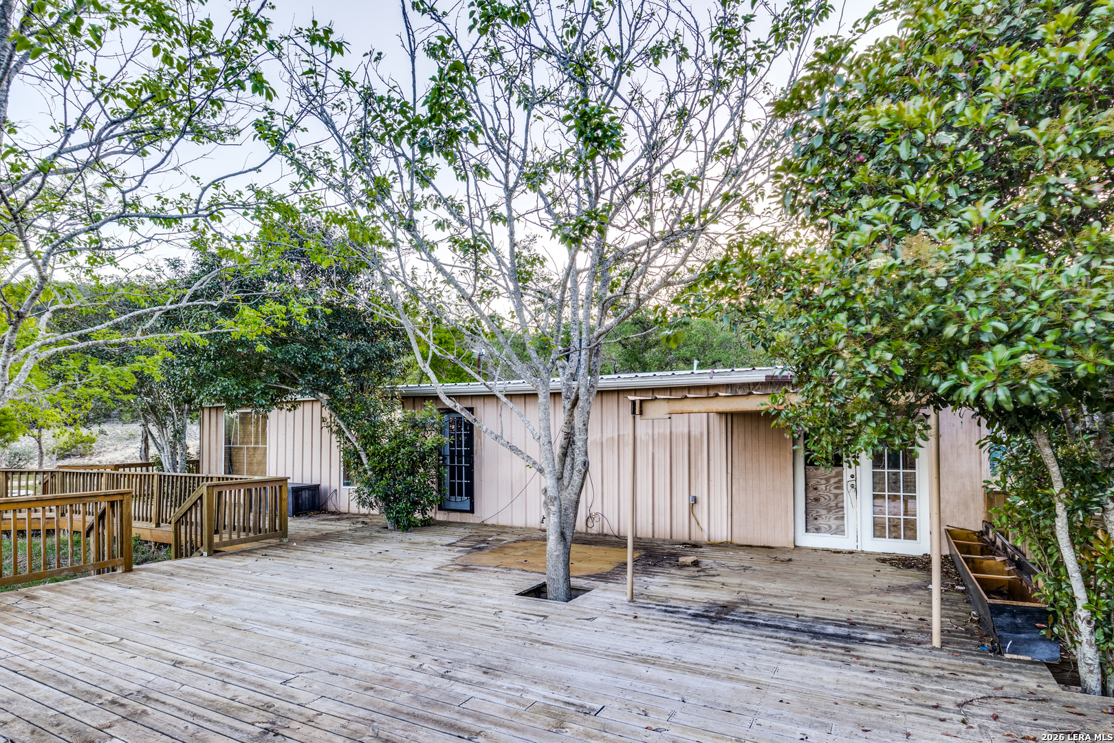 824 JUNIPER RD, Tarpley, TX 78883