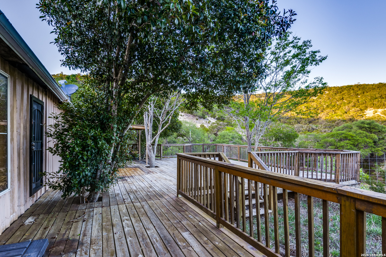 824 JUNIPER RD, Tarpley, TX 78883