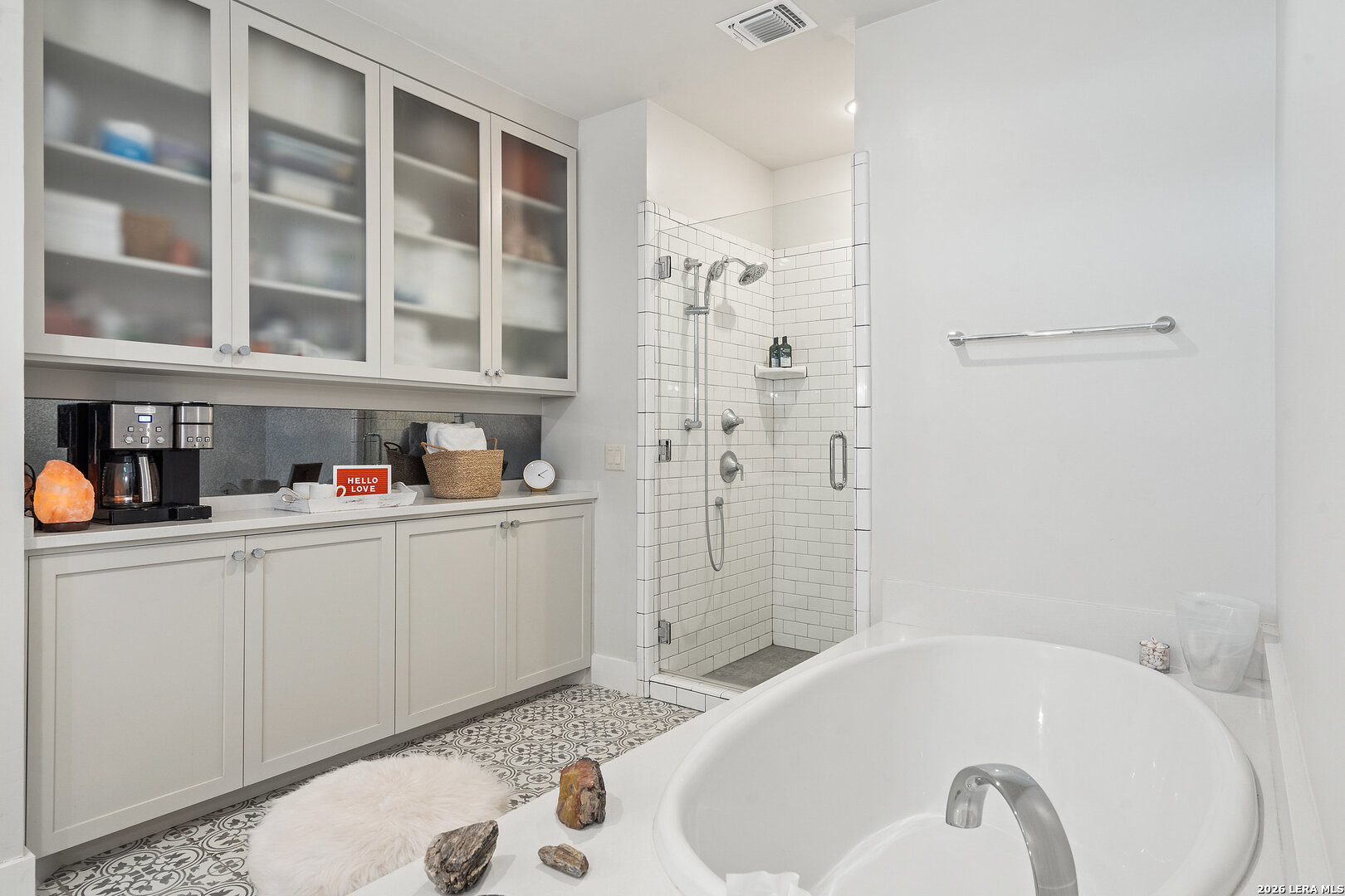717 LAZY CREEK LN, Blanco, TX 78606