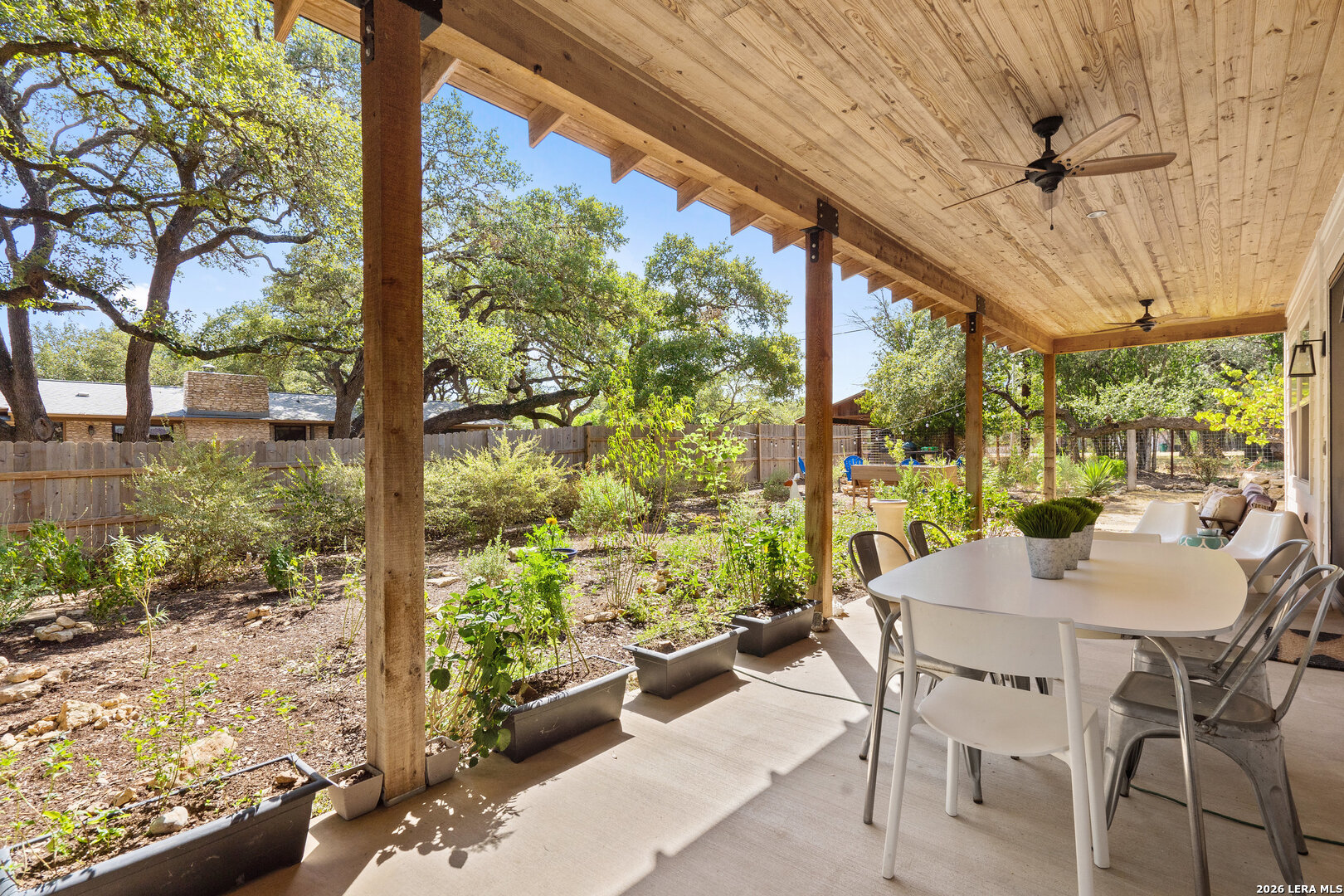 717 LAZY CREEK LN, Blanco, TX 78606