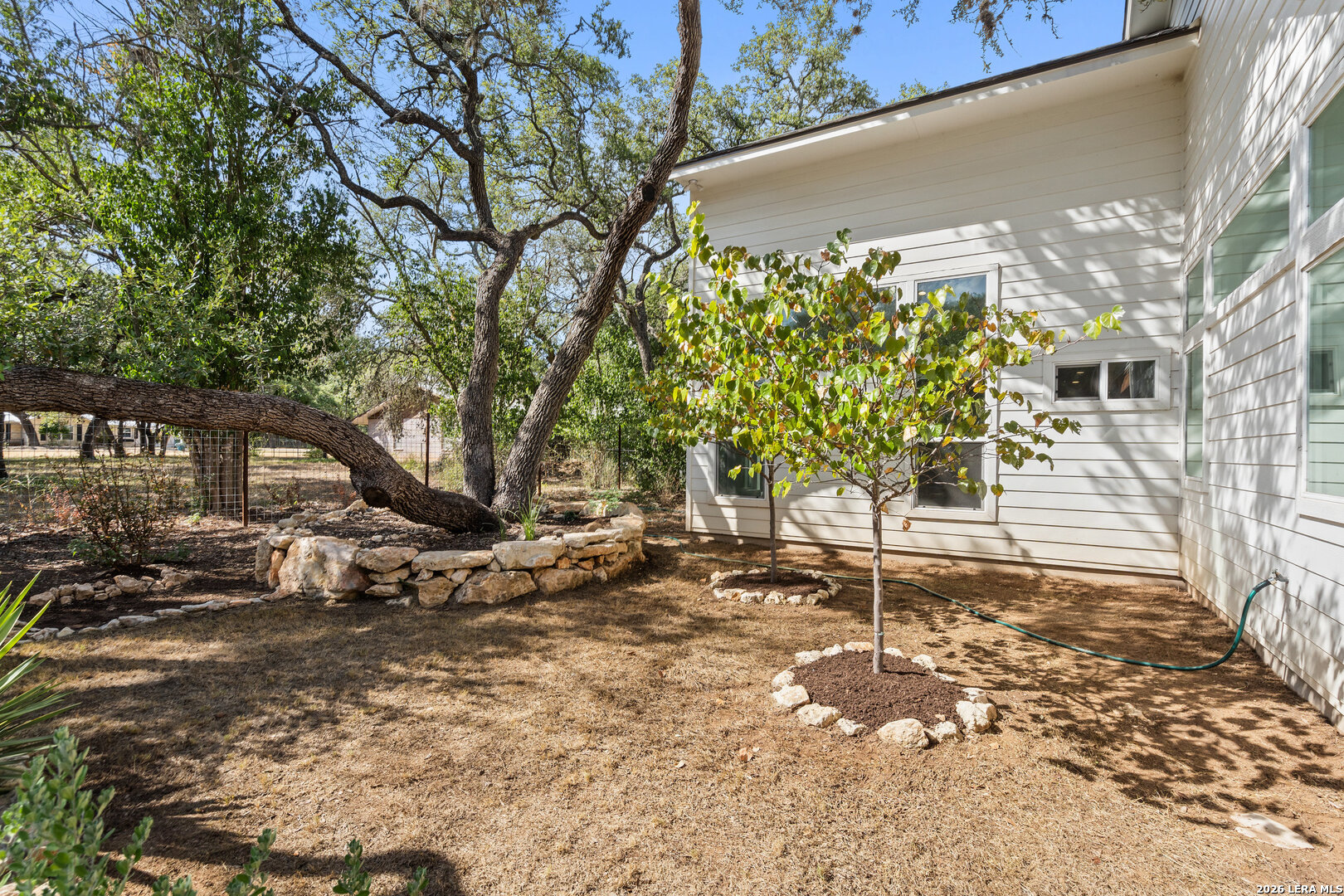 717 LAZY CREEK LN, Blanco, TX 78606