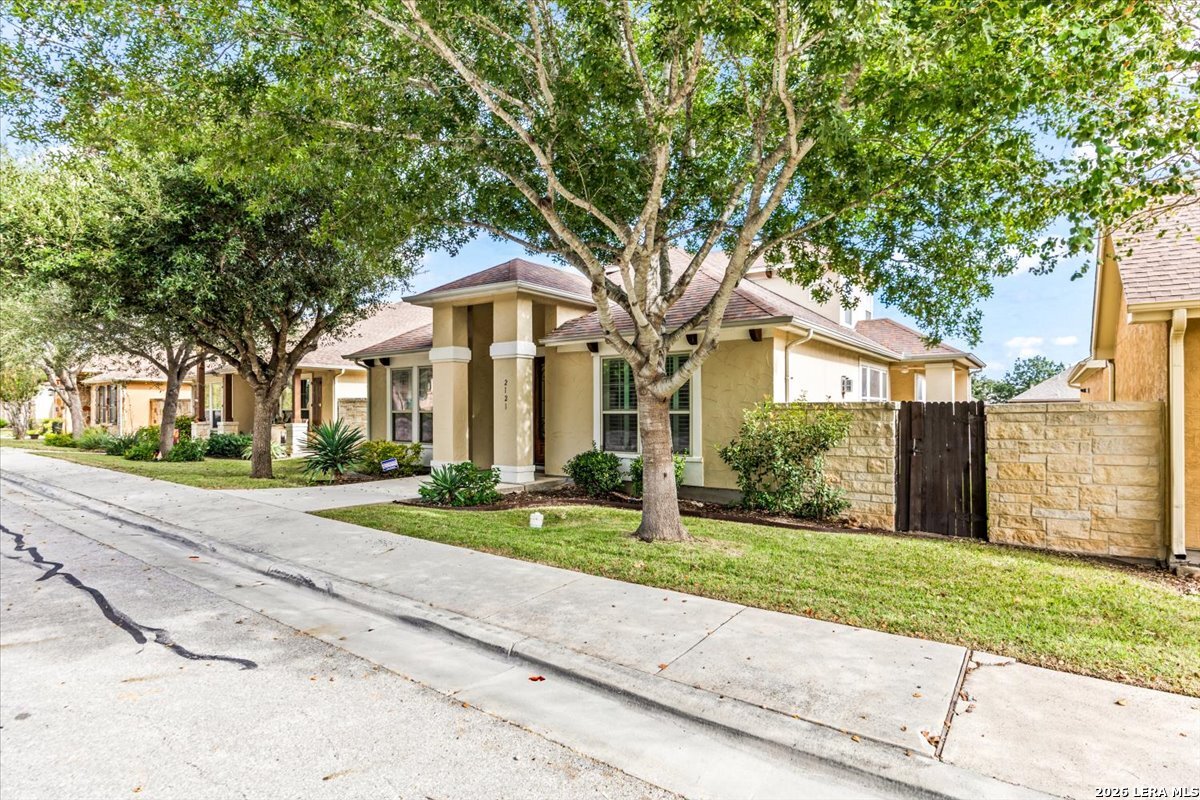 2121 Pecan Leaf, New Braunfels, TX 78130