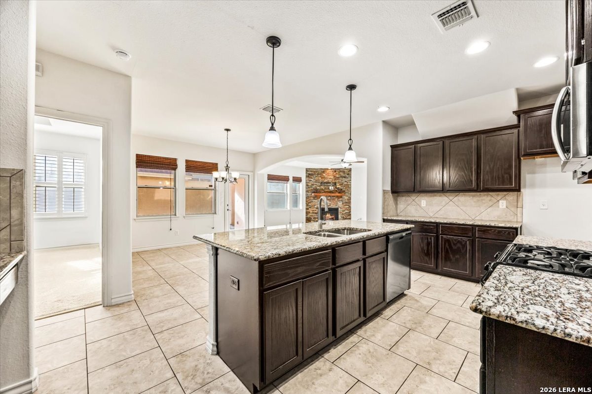 2121 Pecan Leaf, New Braunfels, TX 78130
