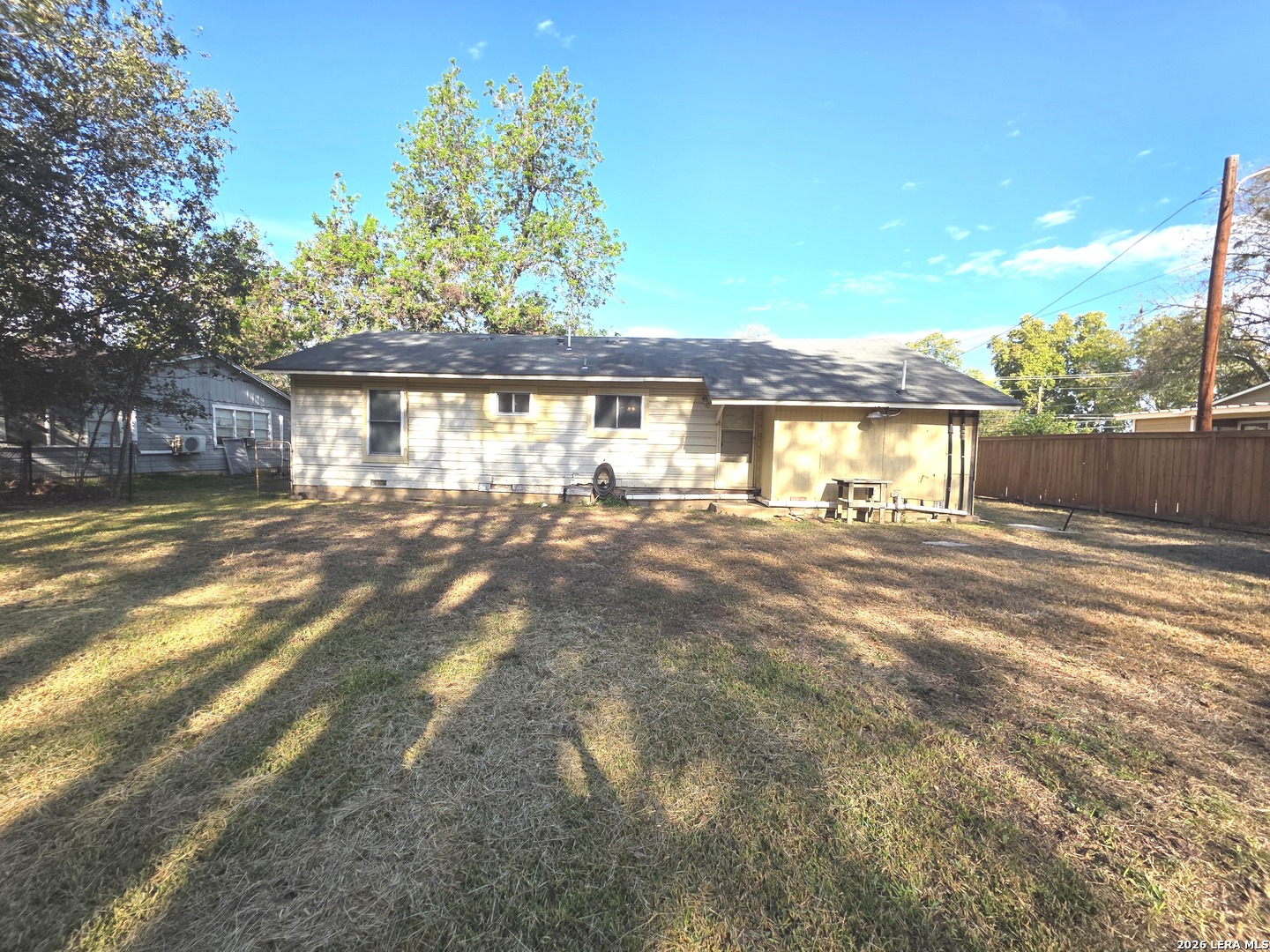 308 LINDA DR, San Marcos, TX 78666