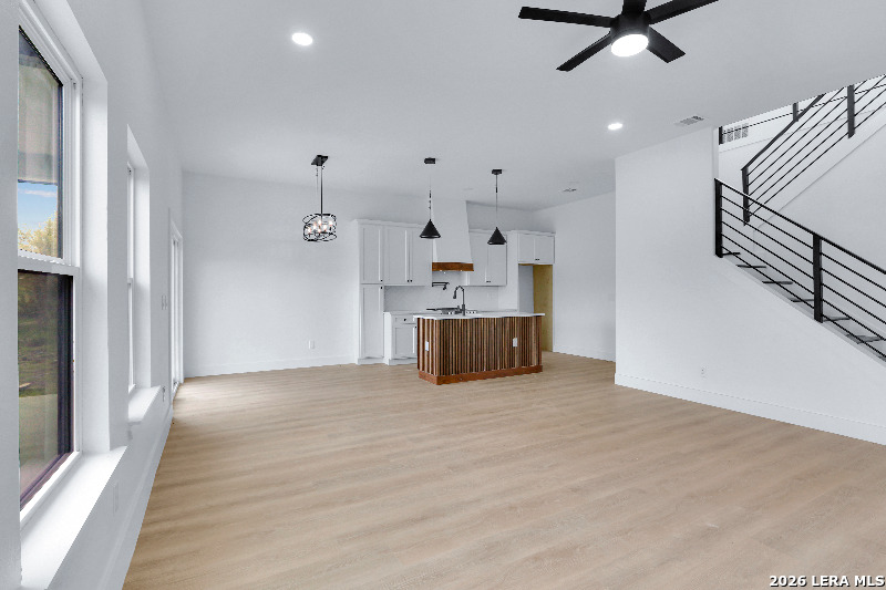 212 ROY NICHOLS DR, Blanco, TX 78606