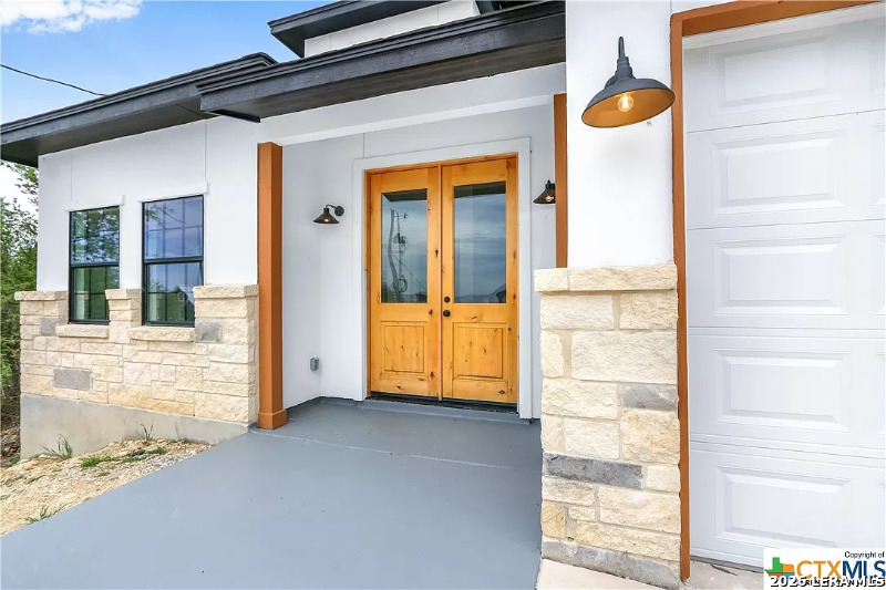 212 ROY NICHOLS DR, Blanco, TX 78606