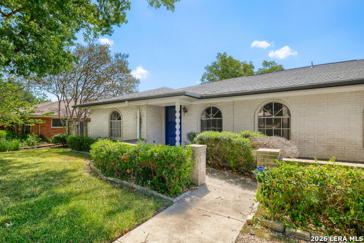 6018 Woodwick Dr, Windcrest, TX 78239