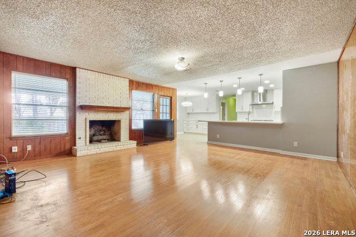 6018 Woodwick Dr, Windcrest, TX 78239