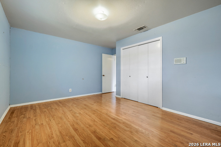 6018 Woodwick Dr, Windcrest, TX 78239