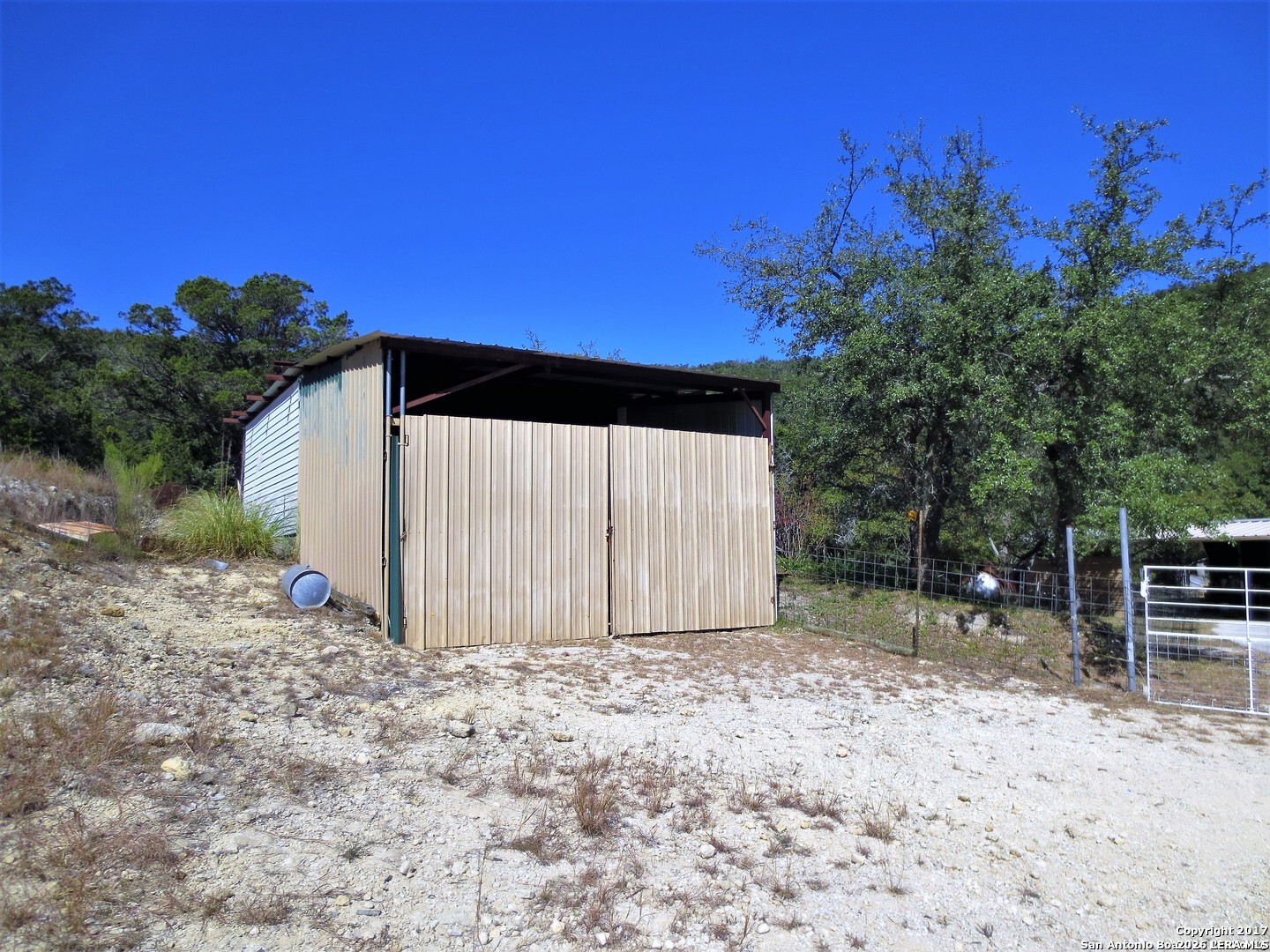 824 JUNIPER RD, Tarpley, TX 78883