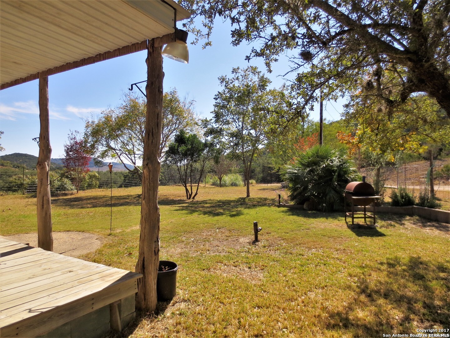824 JUNIPER RD, Tarpley, TX 78883