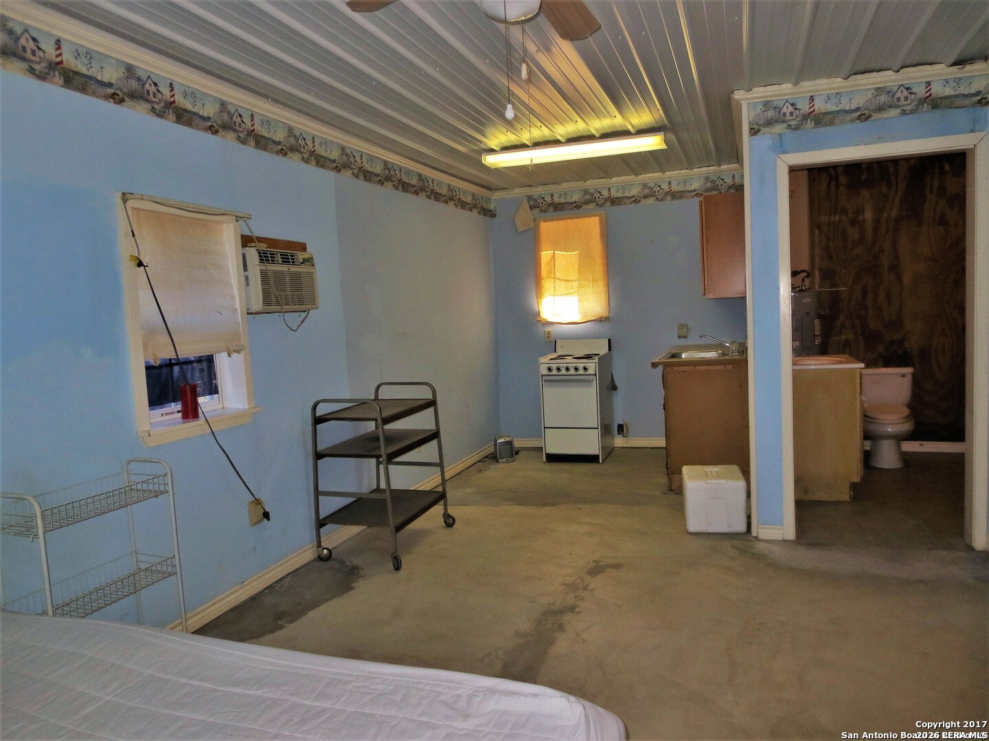 824 JUNIPER RD, Tarpley, TX 78883