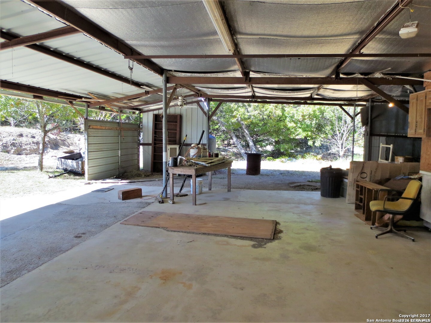824 JUNIPER RD, Tarpley, TX 78883