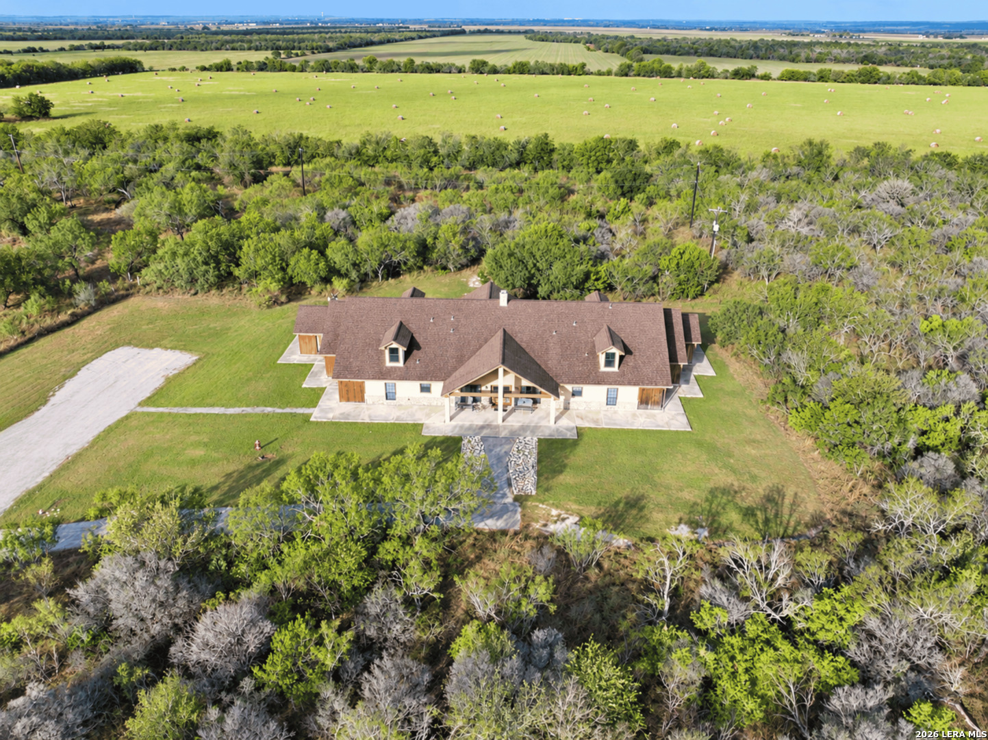 400 County Road 3821, San Antonio, TX 78253