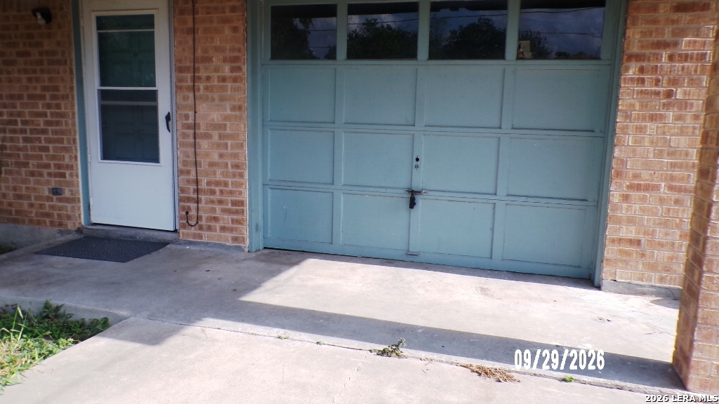 1311 W BOWIE ST, Beeville, TX 78102