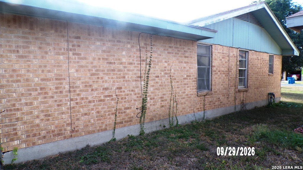 1311 W BOWIE ST, Beeville, TX 78102