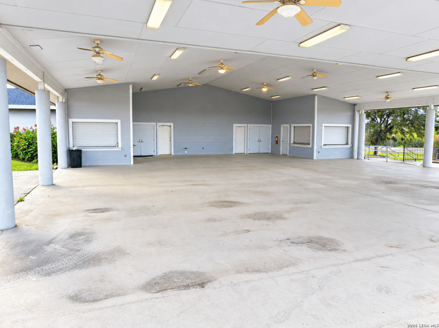400 County Road 3821, San Antonio, TX 78253
