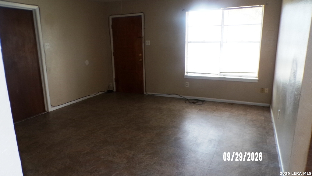 1311 W BOWIE ST, Beeville, TX 78102