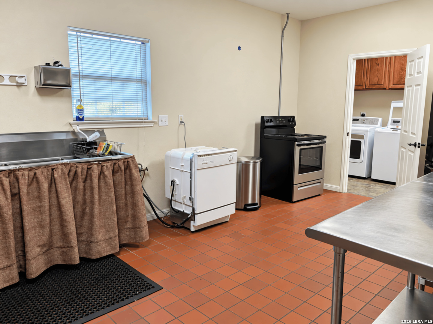 400 County Road 3821, San Antonio, TX 78253