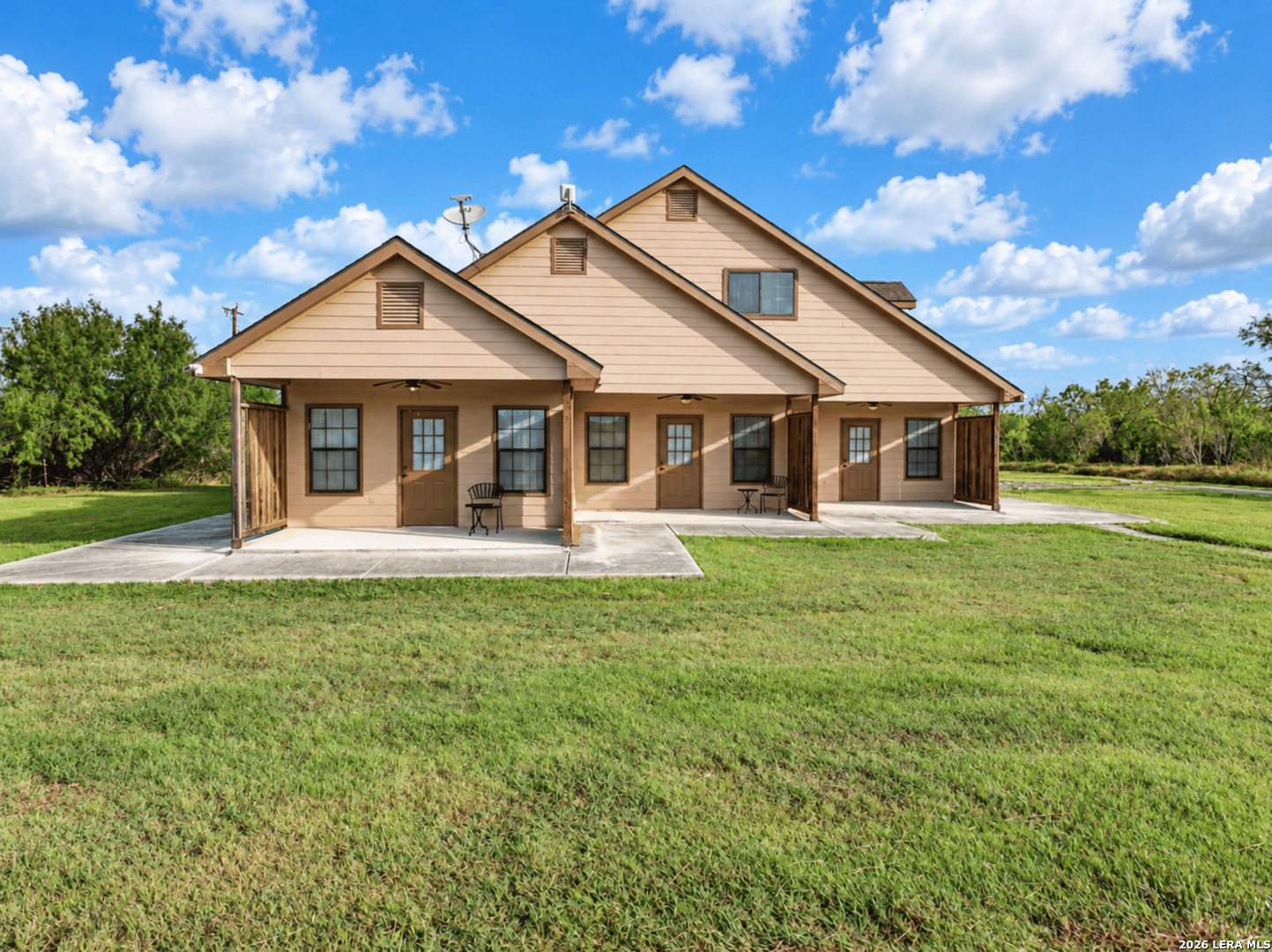 400 County Road 3821, San Antonio, TX 78253
