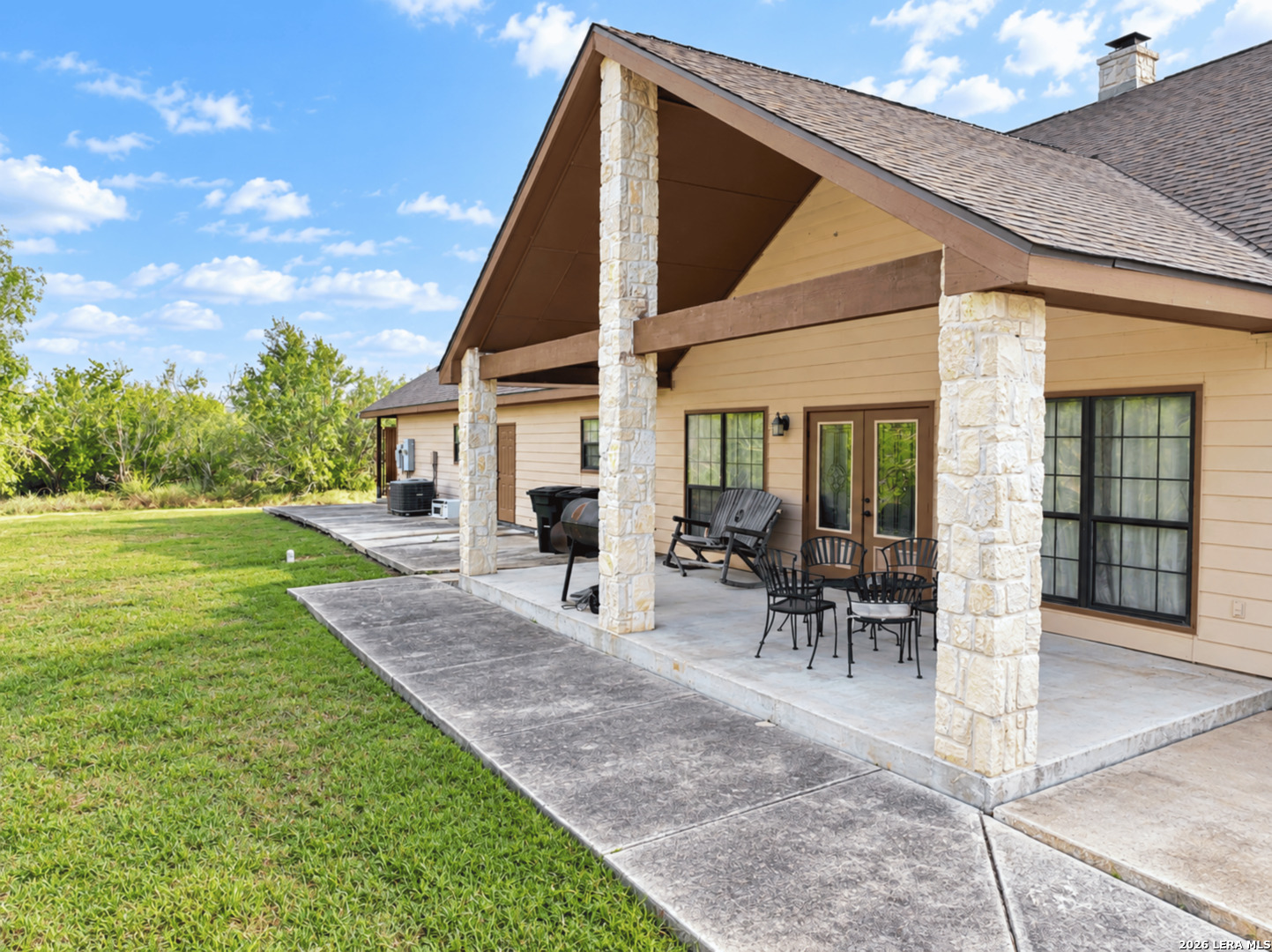 400 County Road 3821, San Antonio, TX 78253