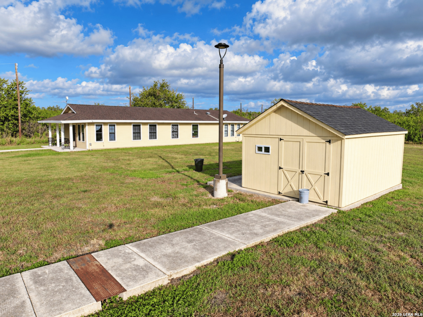 400 County Road 3821, San Antonio, TX 78253