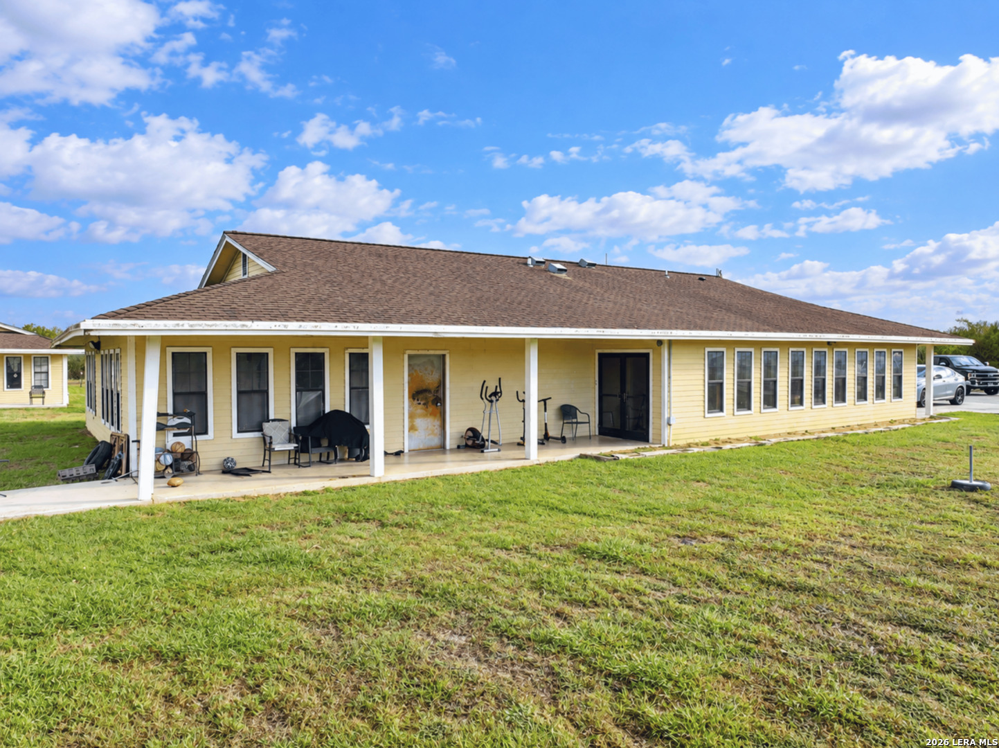 400 County Road 3821, San Antonio, TX 78253