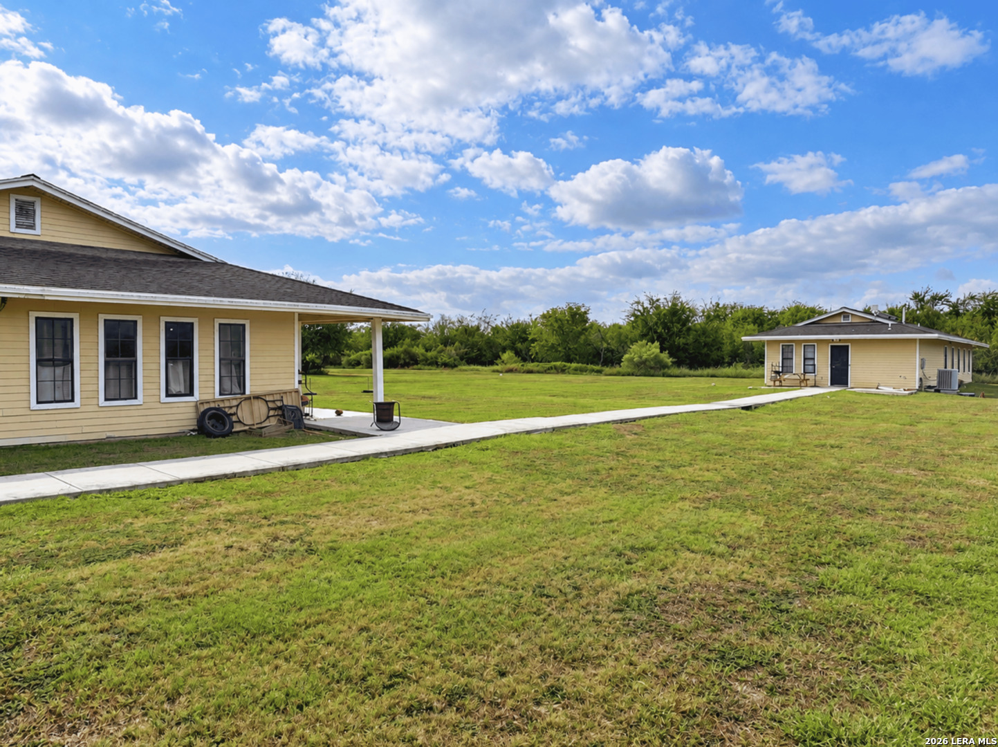 400 County Road 3821, San Antonio, TX 78253