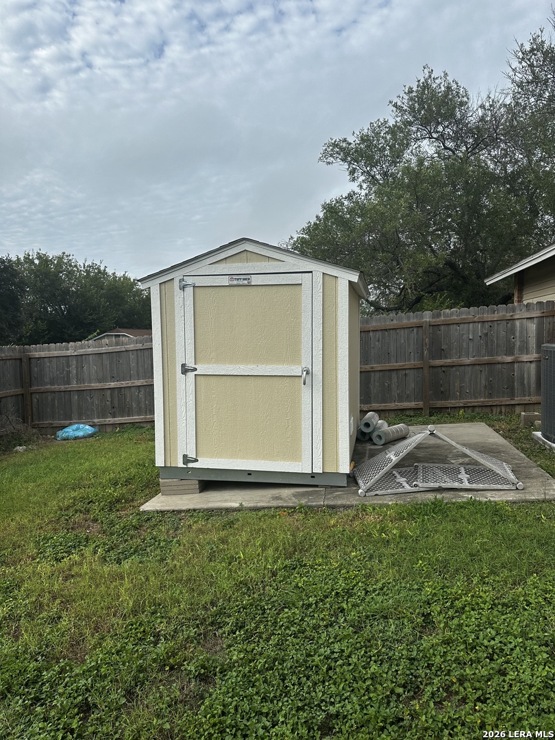 290 BURLINGTON DR, San Antonio, TX 78245
