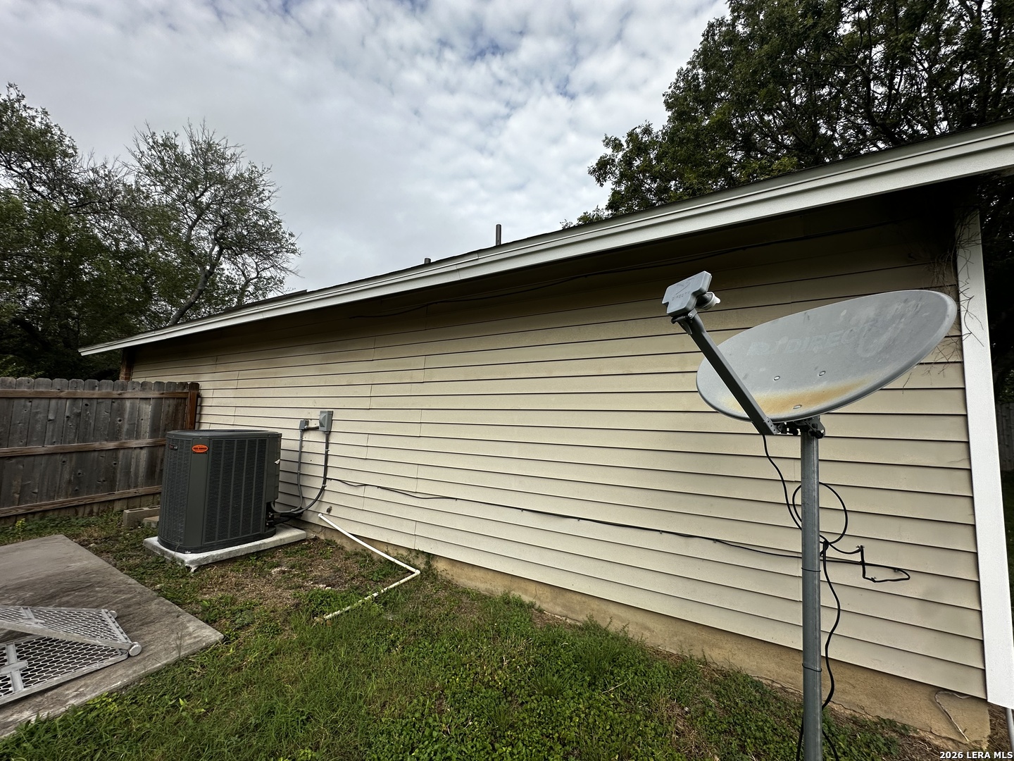 290 BURLINGTON DR, San Antonio, TX 78245