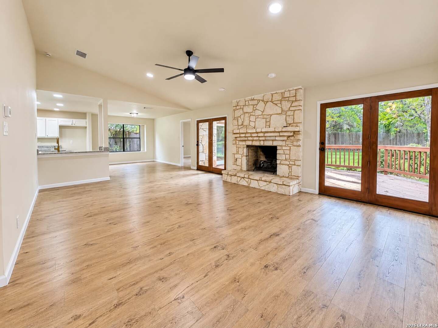 16102 Santa Cathrena, San Antonio, TX 78232