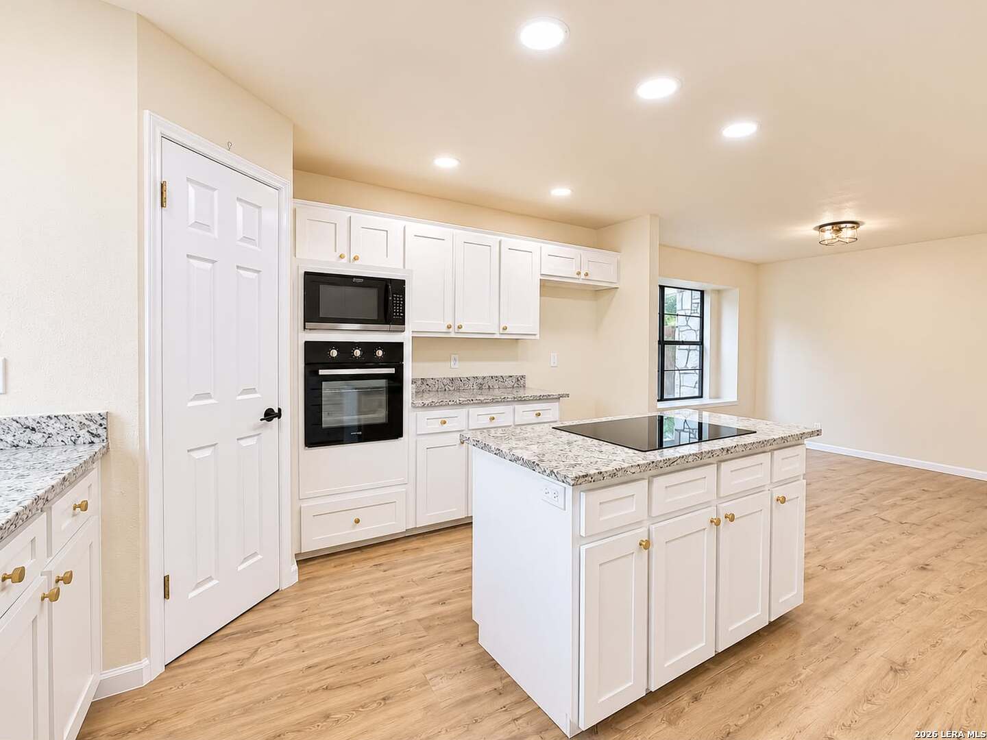 16102 Santa Cathrena, San Antonio, TX 78232