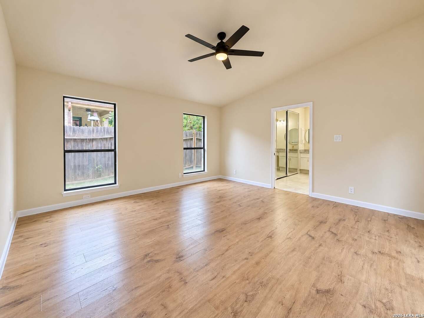 16102 Santa Cathrena, San Antonio, TX 78232
