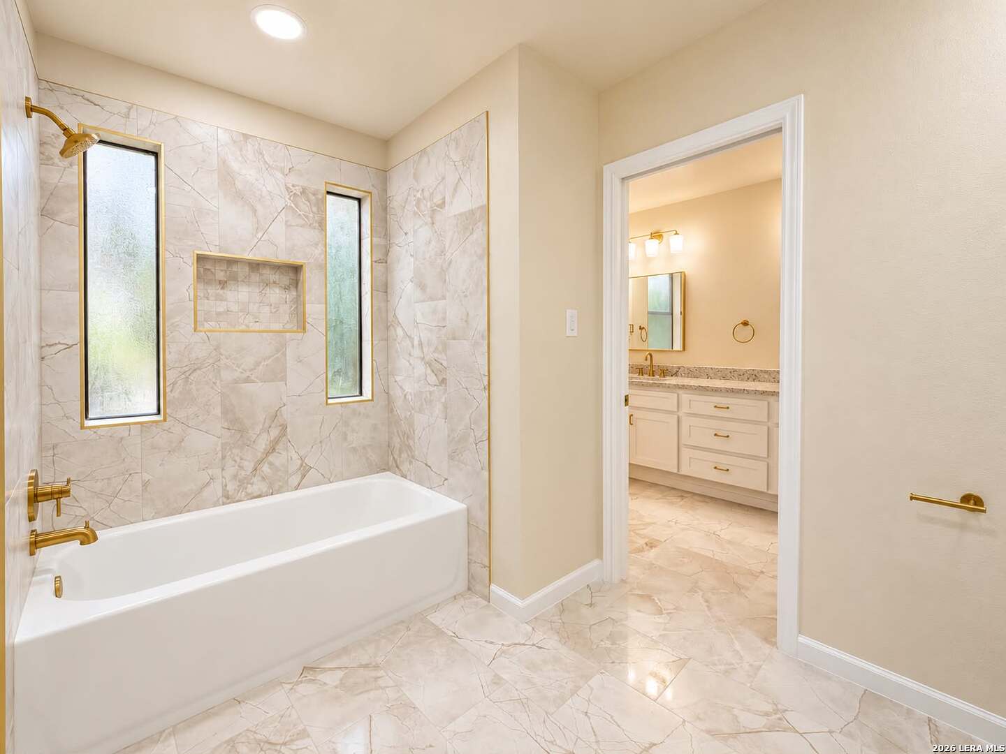 16102 Santa Cathrena, San Antonio, TX 78232