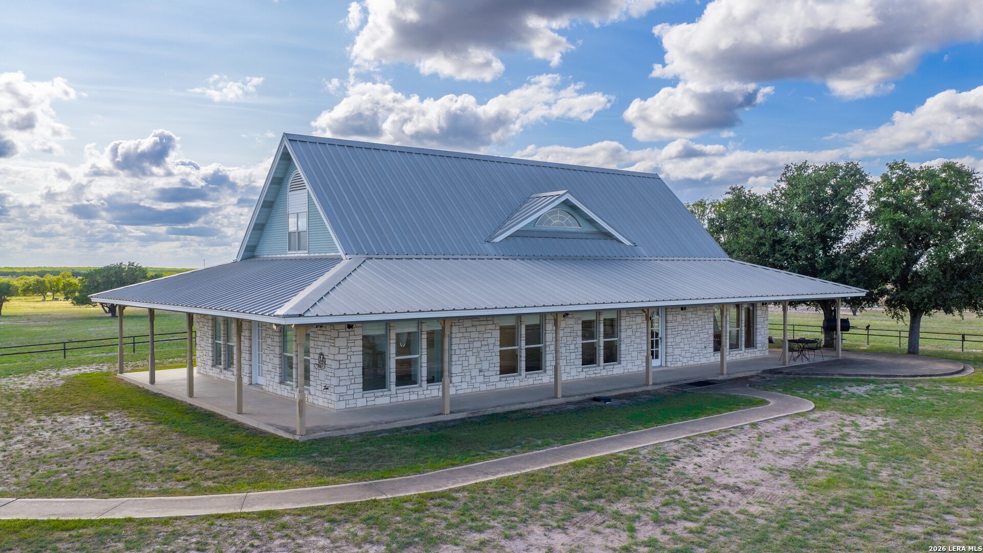 14068 Fm 1344, Falls City, TX 78113