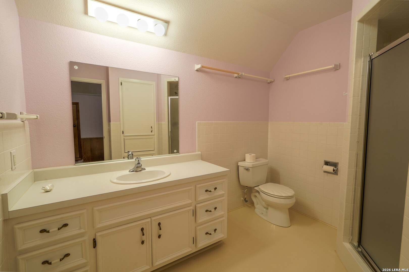 14068 Fm 1344, Falls City, TX 78113