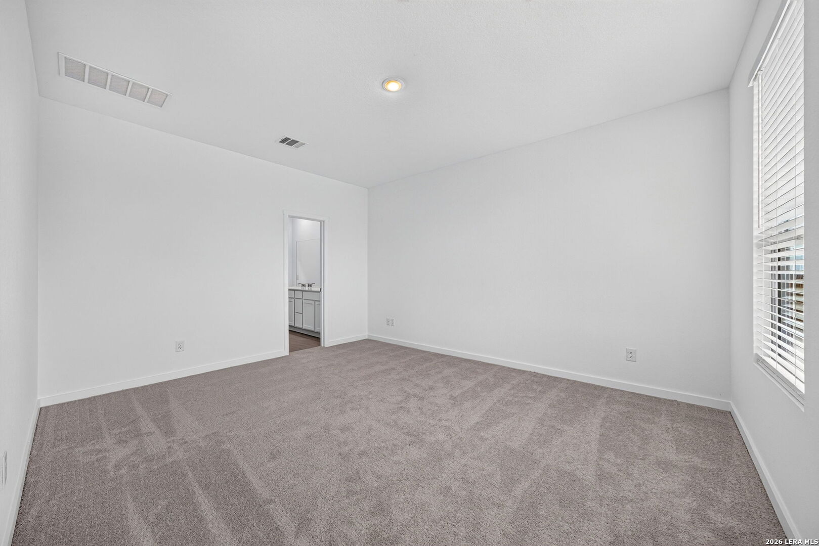 910 Moonshine Lane, Marion, TX 78132