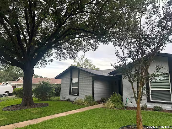 Property photo for 121 ANDORRA DR, Universal City, TX