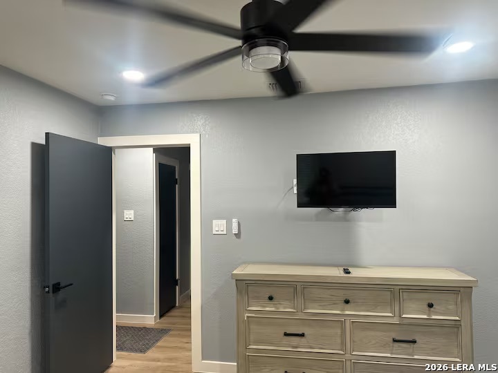 121 ANDORRA DR, Universal City, TX 78148