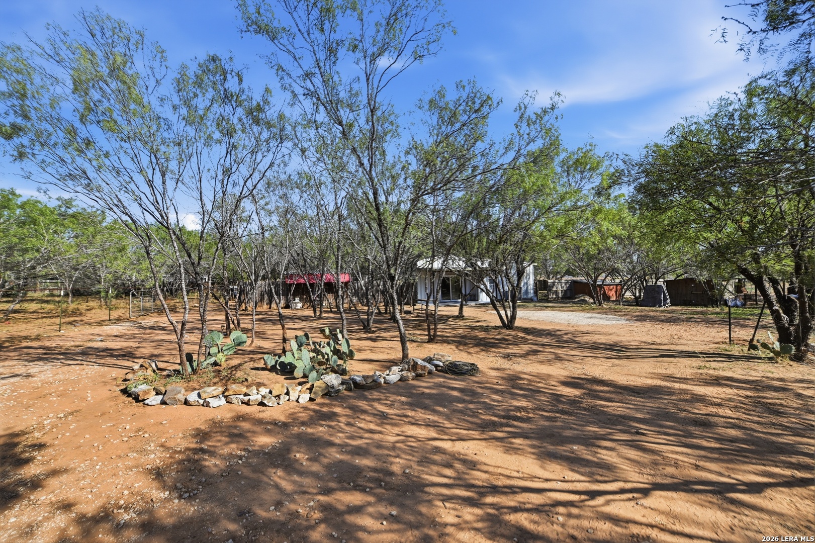123 CR 2666, Moore, TX 78057