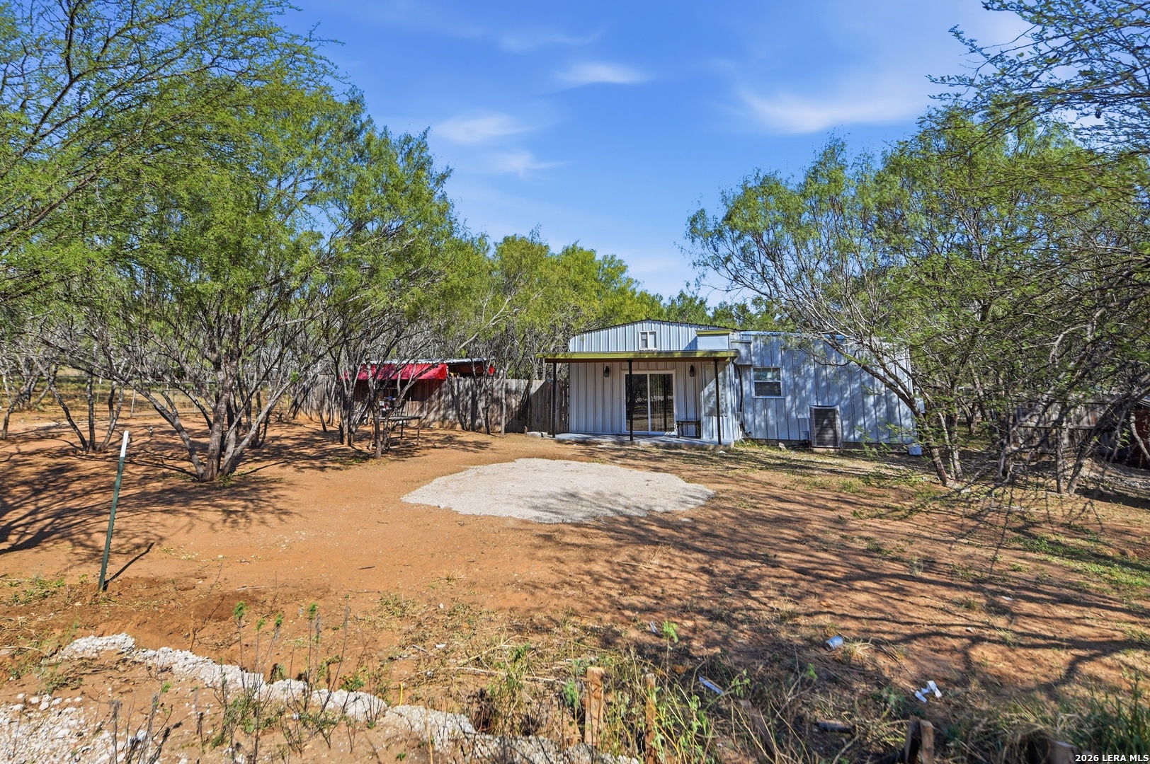 123 CR 2666, Moore, TX 78057
