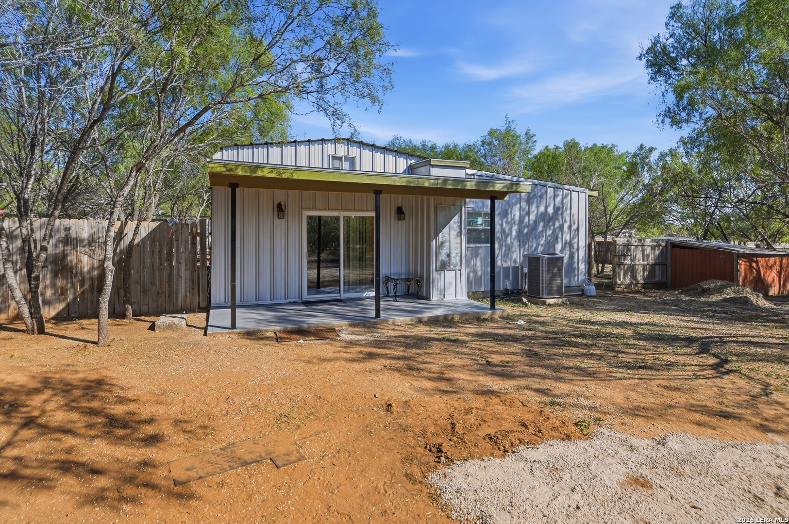 123 CR 2666, Moore, TX 78057