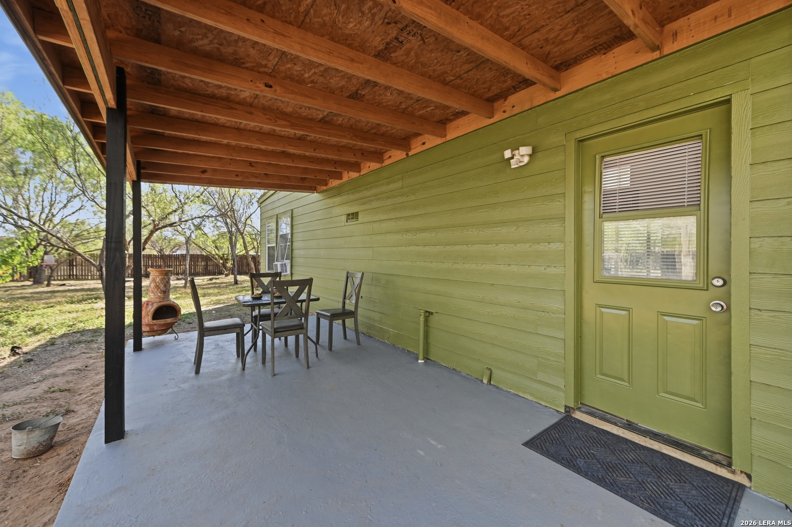 123 CR 2666, Moore, TX 78057