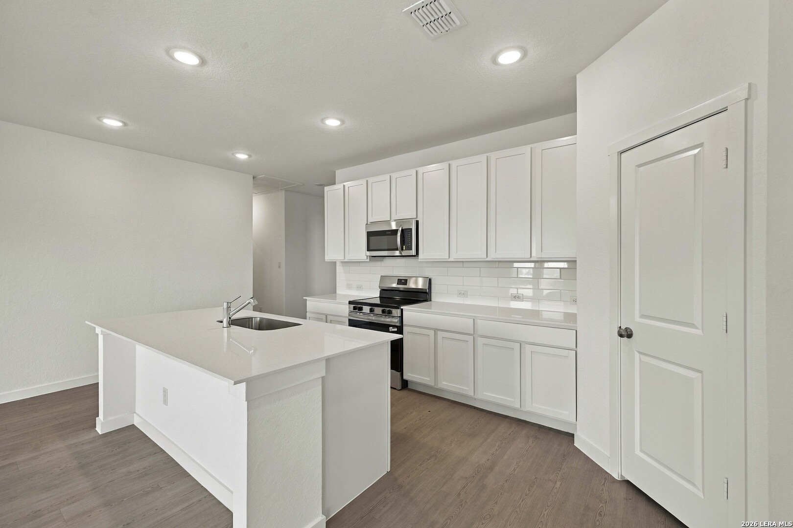 6710 Flores Road, Spring Branch, TX 78070