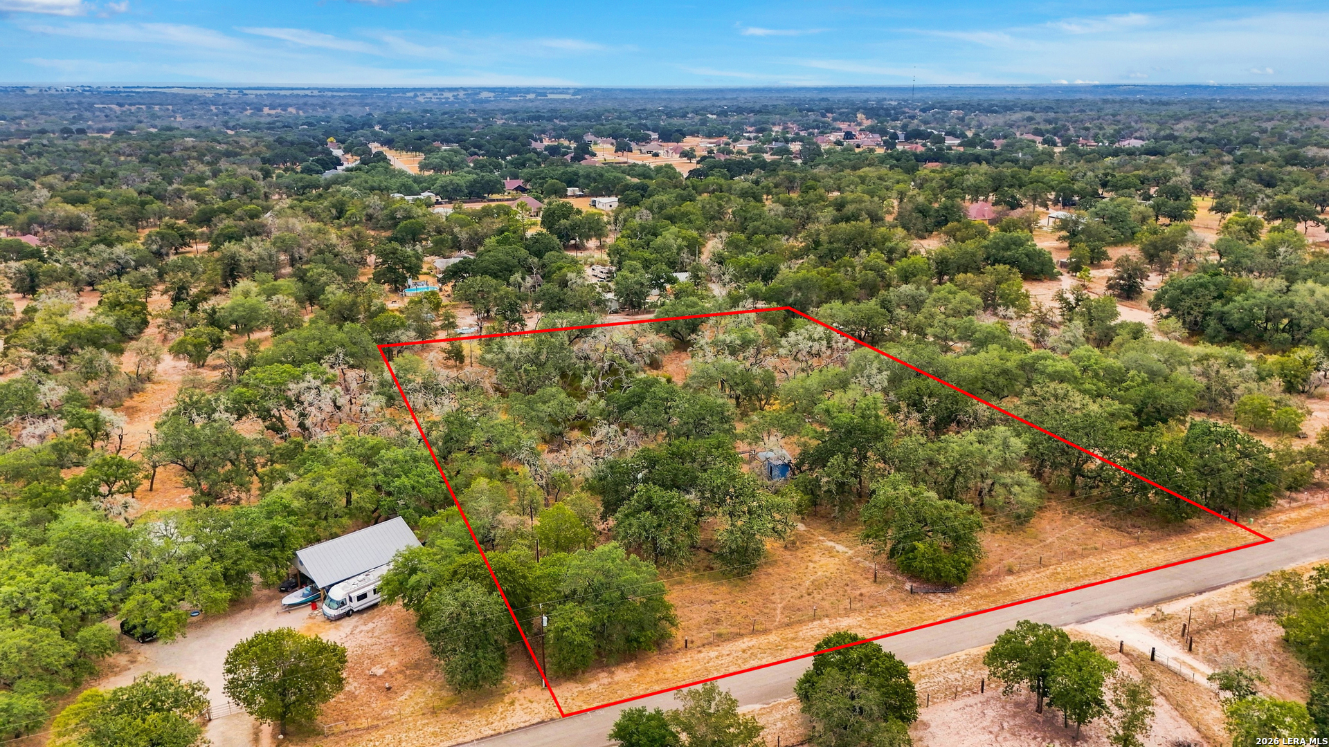 319 FLEETWOOD LN, Adkins, TX 78101