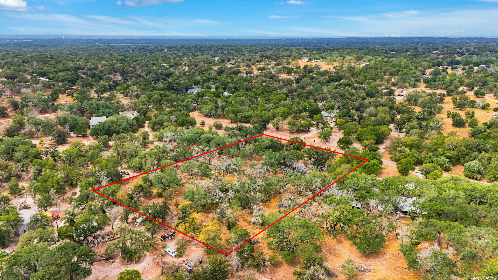 319 FLEETWOOD LN, Adkins, TX 78101