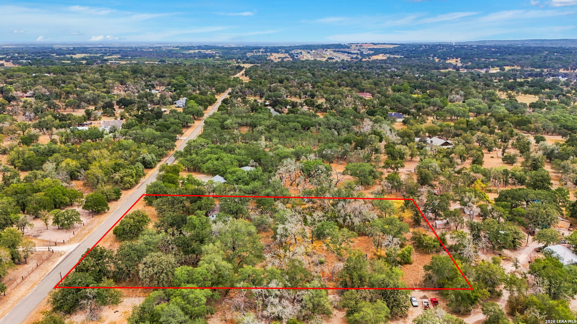 319 FLEETWOOD LN, Adkins, TX 78101