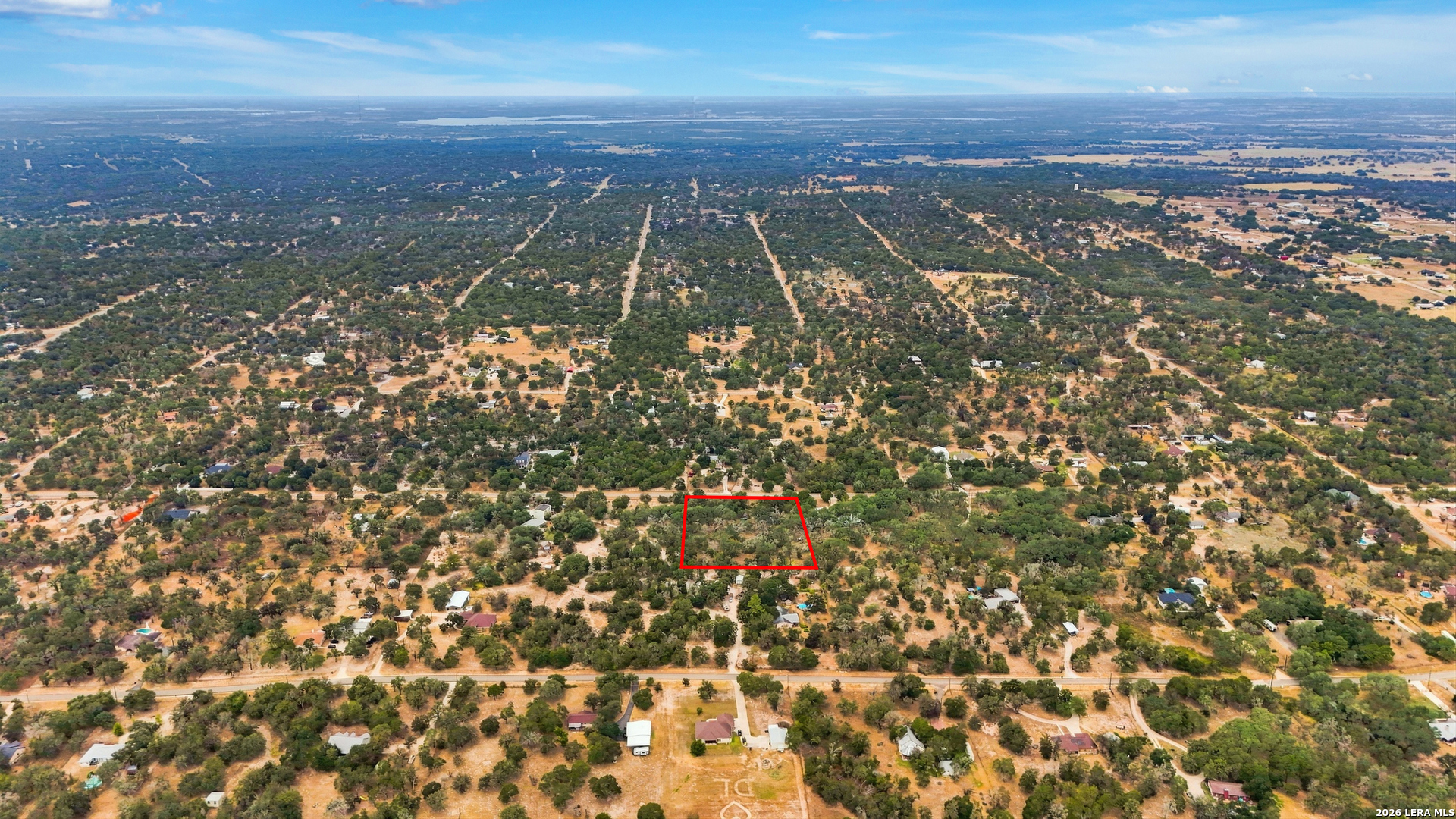 319 FLEETWOOD LN, Adkins, TX 78101