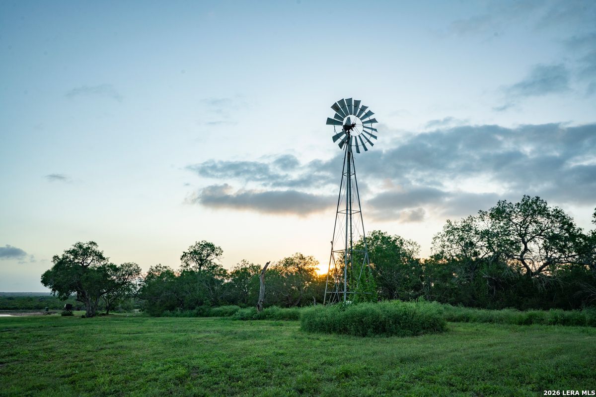 10255 County Road 113, Pettus, TX 78146