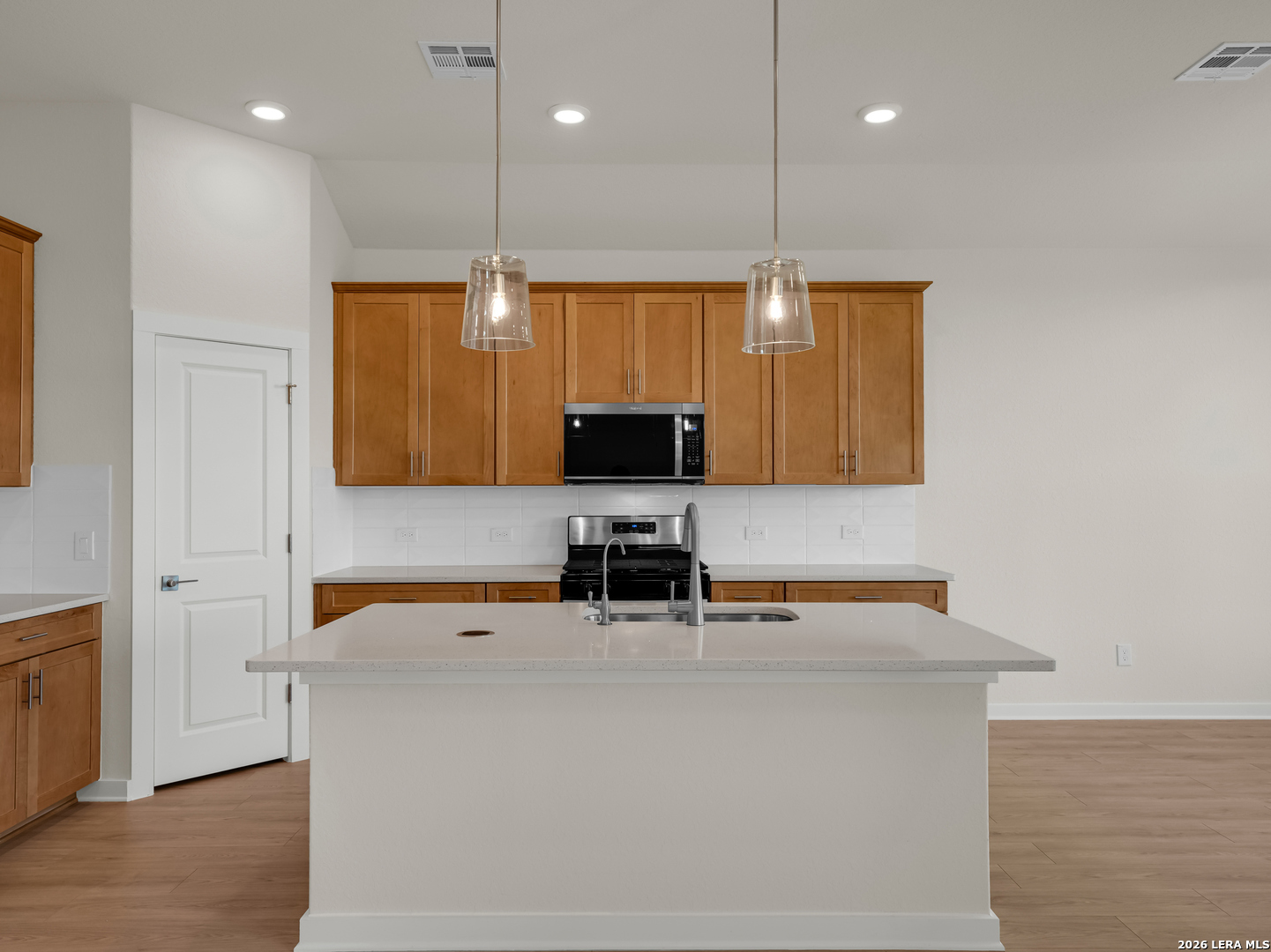 6914 Comanche Cougar, San Antonio, TX 78233